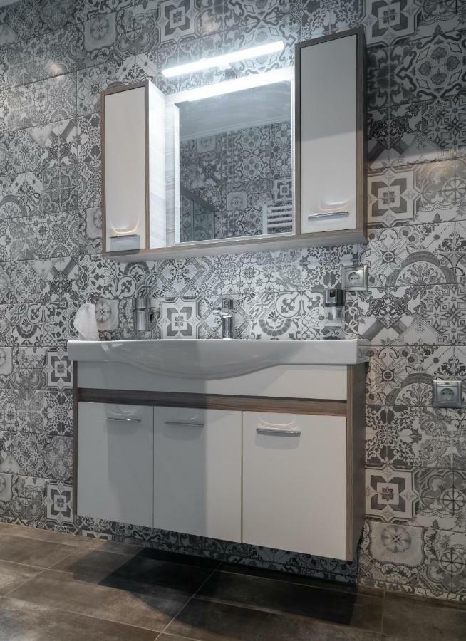 Appartamento Modern & Stylish Apt At The Heart Of Atene Esterno foto